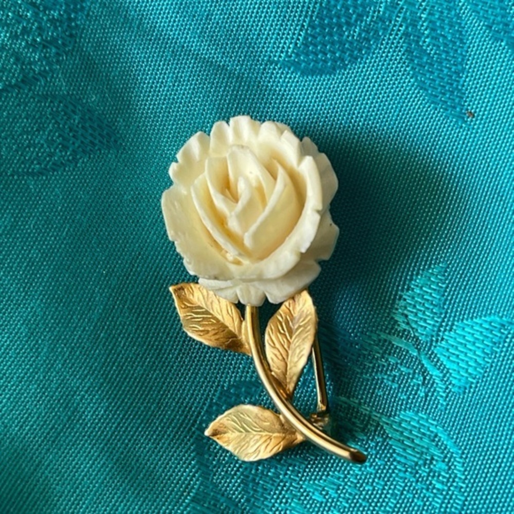 14k Gold Brooch with a White Carved Bone Rose Flower